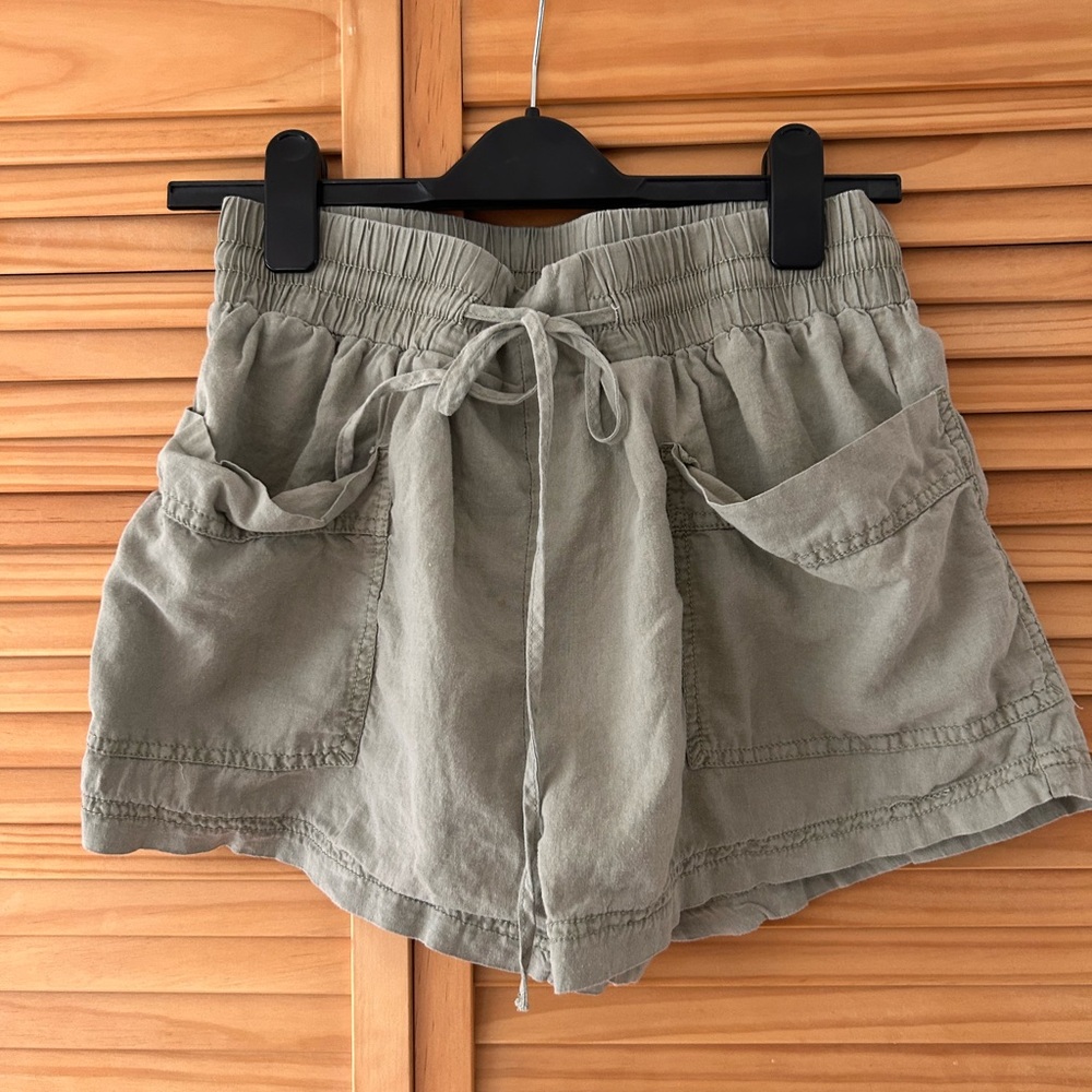 Free People Emma patch pocket shorts